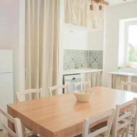 Prázdninový dům Ad Un Passo Da - Trulli Con Camino, Foresta E Bbq *
